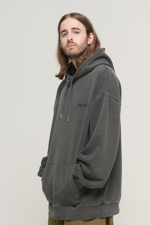 ESSENTIAL LOGO PIGMENT HOOD T-SHIRT (CHARCOAL)