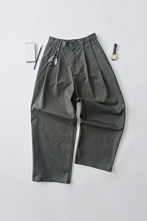 코튼 핀턱 밴딩 슬랙스 (차콜)