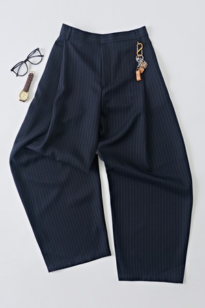 스트라이프 뒷밴딩 와이드 슬랙스 (네이비)