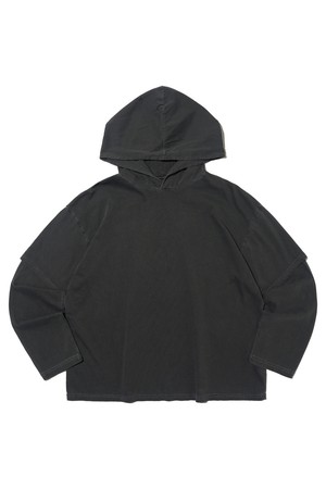 피그먼트 레이어드 후드 크롭 롱슬리브 (차콜)