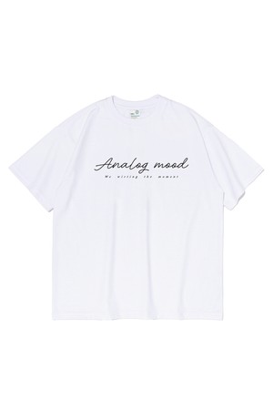 에센셜 로고 반팔티 (화이트)