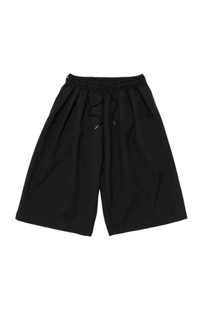 DEEP STRIPE BERMUDA HALF SLACKS (BLACK)