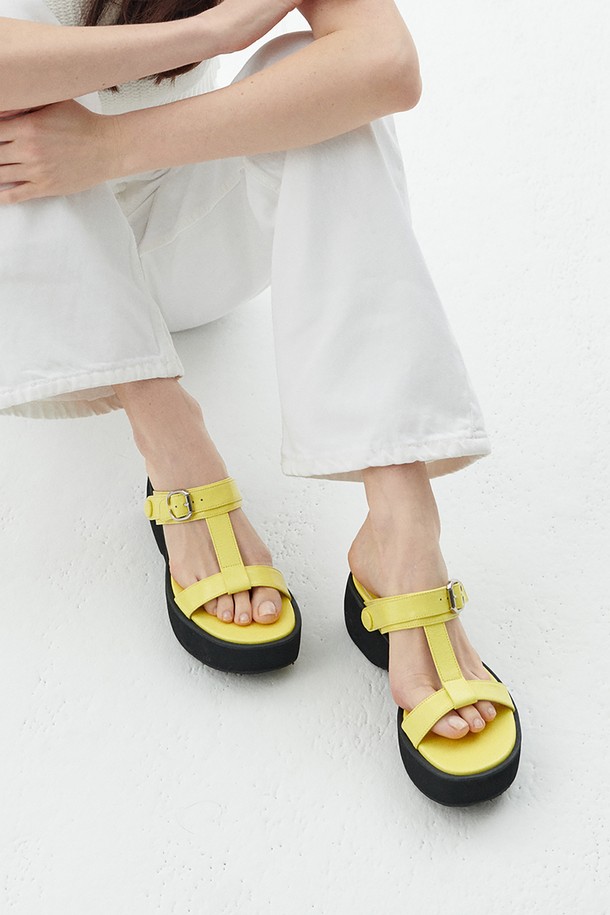 IN THE STAR - 샌들 - IS_241678_T Line 2way Glossy Sandals (4colors)