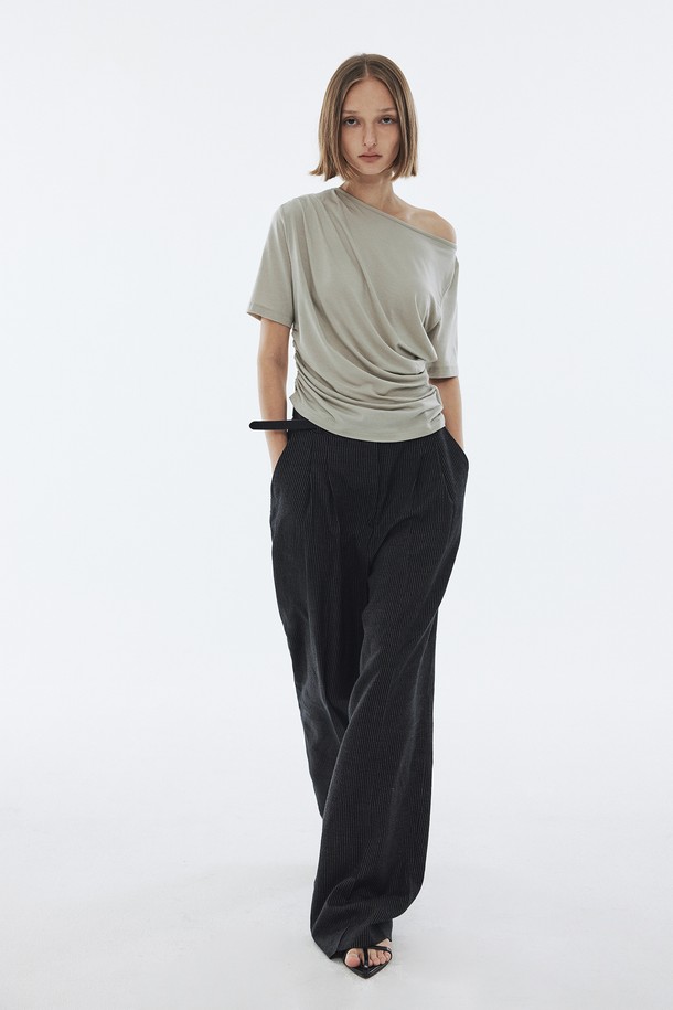 Juliapepe - 롱/미디팬츠 - Summer Pin Stripe Slacks (Black)