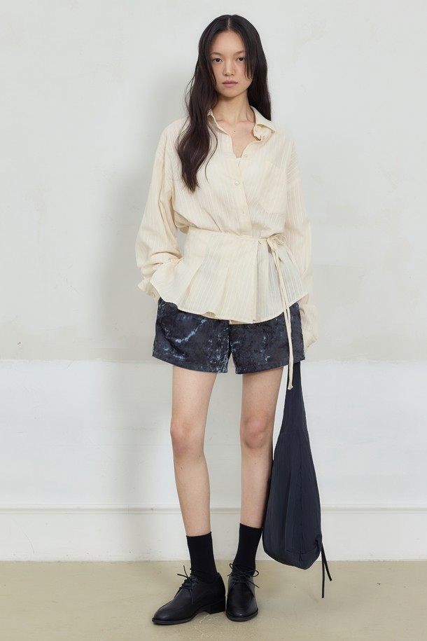 Juliapepe - 쇼트팬츠 - Ice Velvet Shorts (Charcoal)