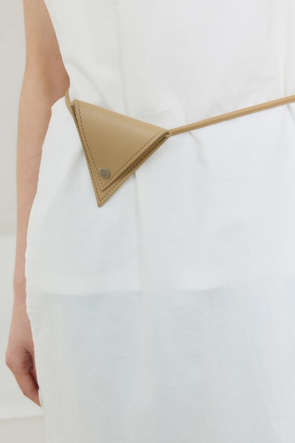 Juliapepe - 벨트 - Point Belt Bag (2 Colors)