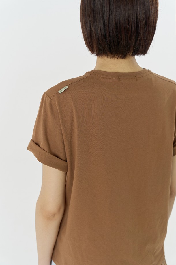 Juliapepe - 반소매 티셔츠 - New Season Formal Tee (Brown)