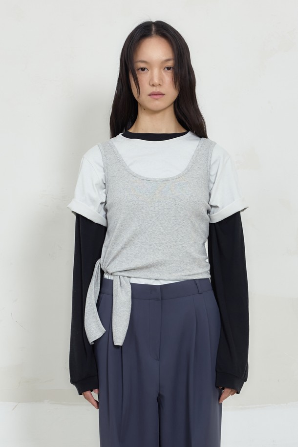 Juliapepe - 긴소매 티셔츠 - Minimal Long Sleeve Top (Black)