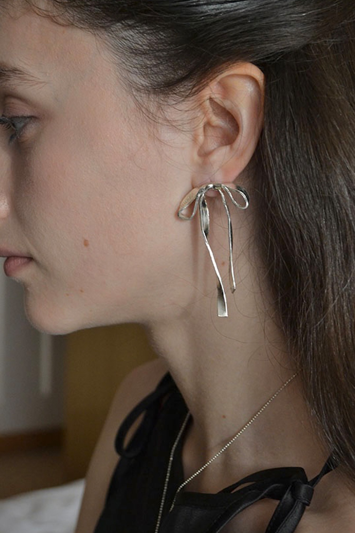 nuavo☆Ribbon Classic earring★韓国人気★ Ribbon classic earring_nuavo - 코오롱몰