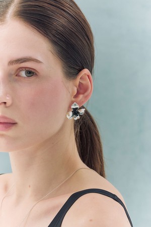 Lilly flower silver earrings