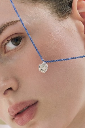 Calm blue stone rose necklace