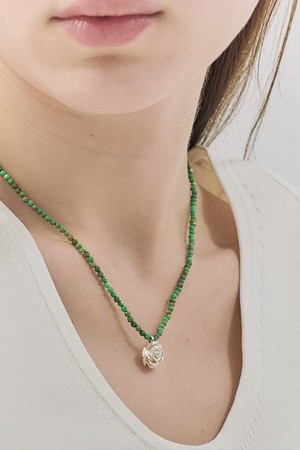Green turquoise rose necklace