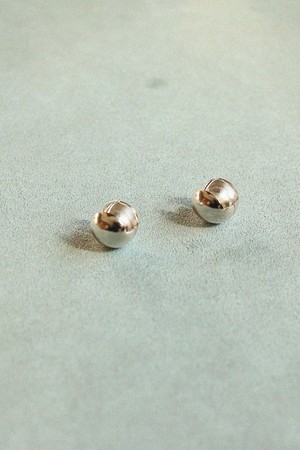 Glamorous ball earrings Gold