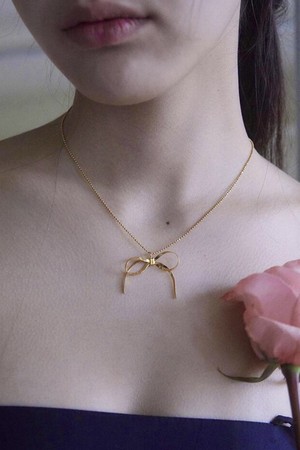 Ballerina necklace Gold