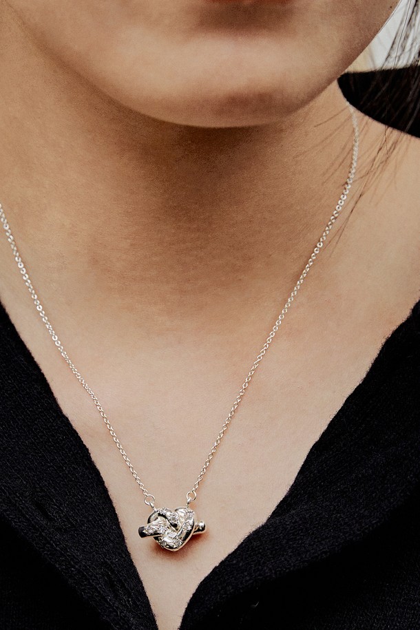 LEHAUL - 목걸이 - PRETZEL LOVE NECKLACE(silver925)