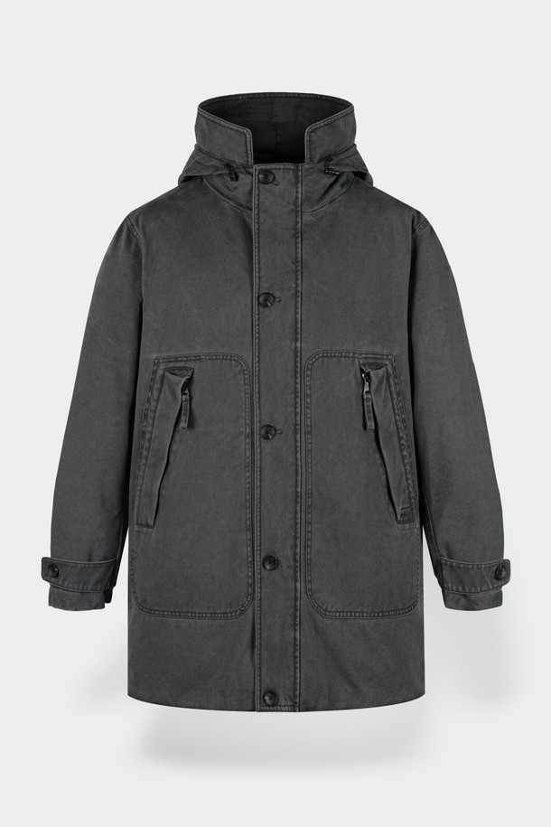 가먼트워싱 덕다운 패딩은 남성용 아우터로, 겨울철 캐주얼 스타일을 연출하기에 적합합니다. 톤 다운된 그레이 컬러와 무지 디자인으로 어떤 옷에도 쉽게 매치할 수 있습니다. 넉넉한 두께감의 덕다운 충전재가 뛰어난 보온성을 제공하며, 레귤러 핏으로 편안한 착용감을 선사합니다. 지퍼와 버튼으로 이중 여밈 처리되었으며, 후드와 지퍼 포켓, 가먼트워싱 디테일이 특징입니다. 긴 소매 기장과 레귤러 기장으로 제작되었으며, 미니멀하고 클래식한 스타일을 선호하는 분들께 추천합니다.
