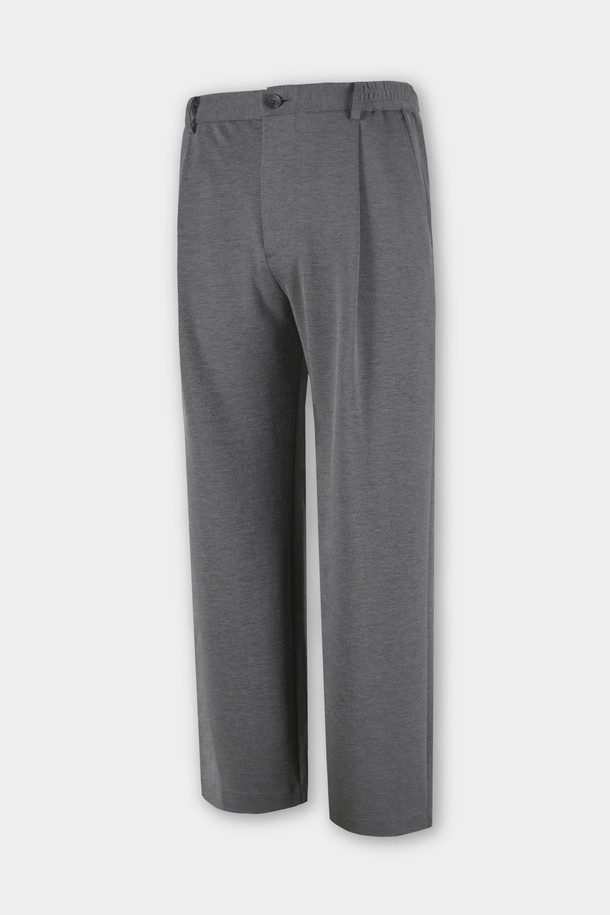 **컴포트 스트레치 C.L핏 셋업 슬랙스**는 남성용 슬랙스로, 일상, 오피스룩, 비즈니스 캐주얼, 출근룩에 적합합니다. 봄, 가을에 착용하기 좋으며, 클래식, 미니멀, 시크한 스타일을 연출할 수 있습니다. 레귤러핏으로 편안하게 착용 가능하며, 부드러운 촉감의 폴리에스테르 소재로 제작되었습니다. 무지(無地) 디자인에 밴딩이 없어 깔끔한 핏을 선사하며, 스트레치 기능으로 활동성을 높였습니다. 긴 기장의 슬랙스로 다양한 상의와 매치하여 스타일리시한 룩을 완성해보세요.