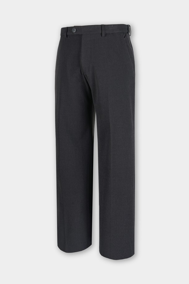 부드러운 촉감의 웜 스판 소재로 제작된 남성용 S.L핏 히든 밴딩 슬랙스입니다. 베이직하고 미니멀한 스타일로, 일상 및 캐주얼 룩에 활용하기 좋습니다. 블랙과 차콜 두 가지 색상으로 출시되어 다양한 상의와 매치하기 용이합니다. 봄, 가을, 겨울 세 계절 모두 착용 가능하며, 출근룩, 오피스룩, 비즈니스 캐주얼 등 TPO에 맞춰 클래식, 미니멀, 시크한 스타일을 연출할 수 있습니다. 슬림핏 디자인에 히든 밴딩 처리로 편안함과 세련된 핏을 동시에 잡았습니다.
