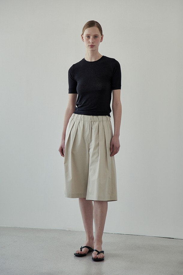 A HAUTE - 쇼트팬츠 - Turner Culotte pants (Beige)