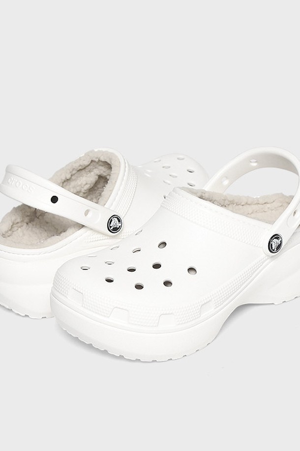 CROCS - 샌들/슬리퍼 - [크록스] 우먼스 클래식 플랫폼 라인드 털실내화 207938-100