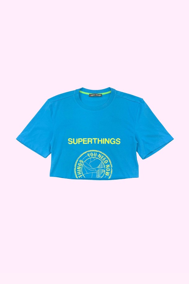 SUPERTHINGS - 반소매 티셔츠 - 로고 포인트 컷아웃 크롭 티셔츠 (2 COLOR)