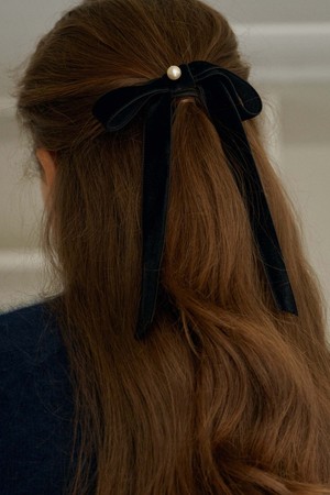 T Pearl Velvet Ribbon Hairtie_Black