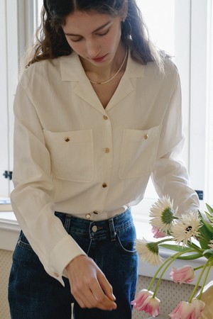 Gold Button Open Collar Shirt_Ivory