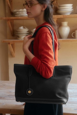 U Suede Stitch Point Shopper Bag_2colors