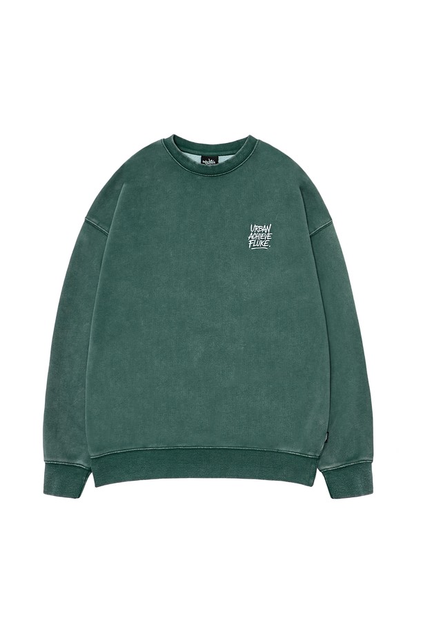 플루크 어치브 아카이브 자수 맨투맨 티셔츠 FMT760-Z / 3color는 가을, 겨울 시즌 데일리룩, 집콕룩, 산책룩에 활용하기 좋은 남녀 공용 맨투맨 티셔츠입니다. 빈티지 및 스트릿 스타일을 기반으로 하며, 부드러운 촉감의 면과 폴리에스테르 혼방 소재로 제작되어 편안한 착용감을 선사합니다. 라운드넥에 긴 소매, 오버핏 또는 릴랙스핏으로 디자인되었으며, 두꺼운 두께감으로 보온성을 높였습니다. 블루그린, 네이비, 다크그레이 3가지 색상으로 출시되었으며, 자수 패턴이 특징입니다. 안티스트레치 테이프 넥 보강, 셀프 파워워싱 가공, 고온 황화 워싱 처리로 장시간 착용 후에도 형태 변형을 최소화했습니다.
