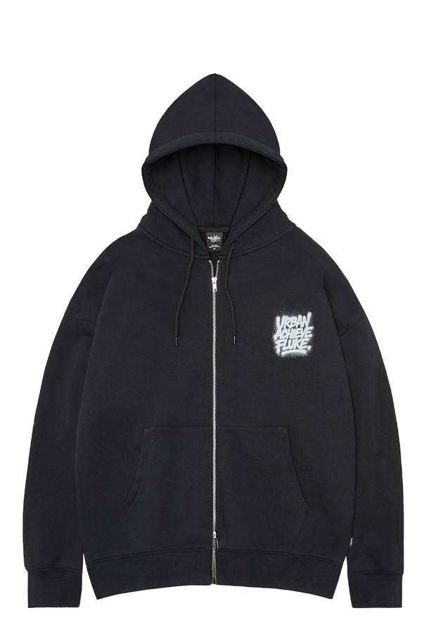 플루크 어치브 그래피티 오버핏 후드 집업 FZT1034-Z는 남녀 공용으로 착용 가능한 후드 집업입니다. 그레이와 블랙 2가지 색상으로 출시되었으며, 가을과 겨울에 따뜻하게 입을 수 있습니다. 스트릿 및 캐주얼 스타일을 연출하기 좋으며, 3D 러버 프린트 백 디자인과 사이드 심 포인트 라벨, 테이프 디테일로 포인트를 더했습니다. 헤비웨이트 원단과 바이오워싱 가공, 꼬임 방지 및 수축 방지 이중 워싱으로 제작되어 부드러운 촉감과 뛰어난 내구성을 자랑합니다. 오버핏으로 편안한 착용감을 제공하며, 일상, 집콕, 산책 등 다양한 상황에서 활용하기 좋습니다.
