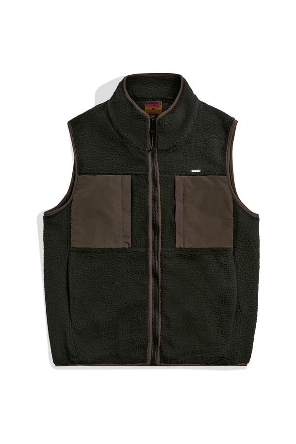 플루크 노스사이드 덤블 플리스 베스트 베이지 FVT208는 캐주얼, 스포티, 미니멀 스타일을 소화하는 남녀 공용 베스트입니다. 덤블 플리스 소재로 제작되어 부드러운 촉감과 두꺼운 두께감으로 뛰어난 보온성을 제공하며 일상 및 아웃도어 활동은 물론 캠핑룩과 산책룩에 활용하기 좋습니다. 레귤러핏에 무지 디자인, 집업 여밈 방식으로 편안하게 착용 가능하며 가을, 겨울 시즌에 따뜻함을 더해줍니다. 베이지 컬러는 어떤 룩에도 자연스럽게 어울려 활용도가 높습니다.
