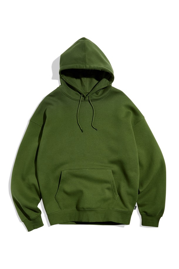 플루크 라이트 데이오프 오버핏 후드 티셔츠 FHT901은 베이지, 그레이, 카키, 블랙 4가지 색상으로 출시되어, 일상에서 편안하게 착용하기 좋은 후드 티셔츠입니다. 봄, 가을, 겨울 세 계절 모두 활용 가능하며, 넉넉한 오버핏으로 제작되어 캐주얼하고 베이직한 스타일을 연출합니다. 부드러운 촉감의 기모 안감과 두꺼운 두께감으로 보온성을 높였으며, 바이오워싱 가공, 고밀도 코마사, 열고정 가공, 내열성, 내습성 등의 특징을 갖추었습니다. 캠핑룩이나 집콕룩과 같이 편안한 TPO에, 캐주얼하고 미니멀한 스타일을 더해 활용하기 좋습니다.
