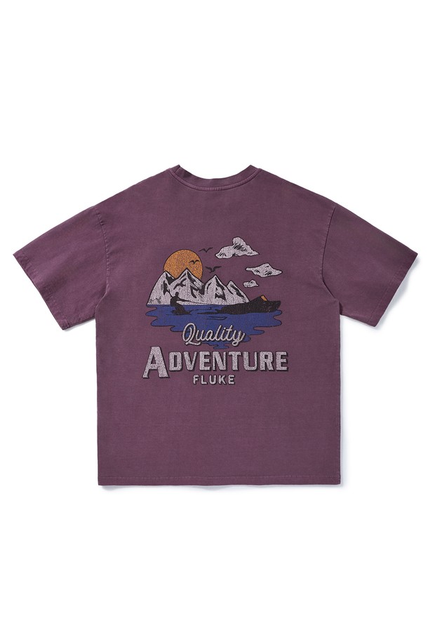 마운틴 어드벤처 크랙 반팔 티셔츠 FST736는 남녀 모두 착용 가능한 캐주얼하고 스포티한 스타일의 반팔 티셔츠입니다. 면 소재로 제작되어 부드러운 촉감을 제공하며, 봄, 여름 시즌에 일상 및 아웃도어 활동 모두에 적합합니다. 피그먼트 염색 가공과 고온 염색 공정을 거쳐 독특한 색감과 에이징 특성을 느낄 수 있으며, 불순물 제거로 깔끔한 마감을 자랑합니다. 라운드넥 디자인에 레귤러핏으로 편안하게 착용 가능하며, 산책룩, 여행룩 등 다양한 TPO에 맞춰 활용할 수 있습니다. 화이트, 블루그린, 베이지, 네이비, 퍼플, 다크그레이 등 6가지 다채로운 컬러로 만나보세요.
