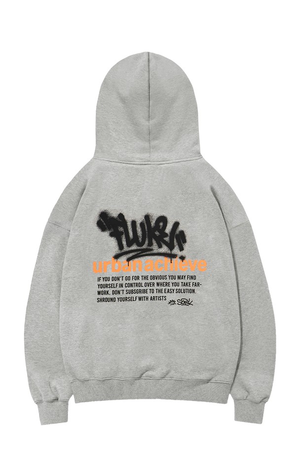 플루크 어치브 시티드리븐 오버핏 후드 티셔츠 FHT2043-Z는 남녀 모두 착용 가능한 후드 티셔츠입니다. 블루그린, 그레이, 다크그레이, 블랙 4가지 색상으로 출시되었으며, 일상복으로 활용하기 좋습니다. 가을, 겨울에 어울리는 두꺼운 두께감과 부드러운 촉감의 기모 안감으로 따뜻하게 착용할 수 있습니다. 오버핏 디자인에 로고와 프린트 패턴이 적용되었으며, "바이오워싱" 가공, 고밀도 코마사 원단, 내구성 있는 프린팅, 립스탑 테이프 처리, 트리플 스티치 봉제, 앞면 포켓 등의 특징을 갖췄습니다. 캐주얼, 스트리트, 미니멀 스타일을 즐기며, 겨울 데일리룩, 집콕룩, 산책룩으로 활용하기 좋습니다.
