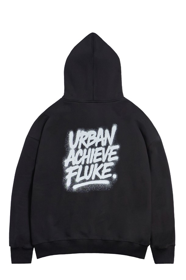플루크 어치브 그래피티 오버핏 후드 집업 FZT1034-Z는 남녀 공용으로 착용 가능한 후드 집업입니다. 그레이와 블랙 2가지 색상으로 출시되었으며, 가을과 겨울에 따뜻하게 입을 수 있습니다. 스트릿 및 캐주얼 스타일을 연출하기 좋으며, 3D 러버 프린트 백 디자인과 사이드 심 포인트 라벨, 테이프 디테일로 포인트를 더했습니다. 헤비웨이트 원단과 바이오워싱 가공, 꼬임 방지 및 수축 방지 이중 워싱으로 제작되어 부드러운 촉감과 뛰어난 내구성을 자랑합니다. 오버핏으로 편안한 착용감을 제공하며, 일상, 집콕, 산책 등 다양한 상황에서 활용하기 좋습니다.
