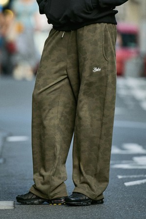 플루크 어반코어 크루 카모 시그니처 로고 스웻팬츠 FTP208-Z / 2color