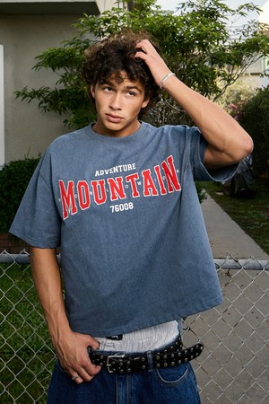 플루크 크롭 월드 마운틴 자수 로고 피그먼트 반팔 티셔츠 FST741C / 4Color