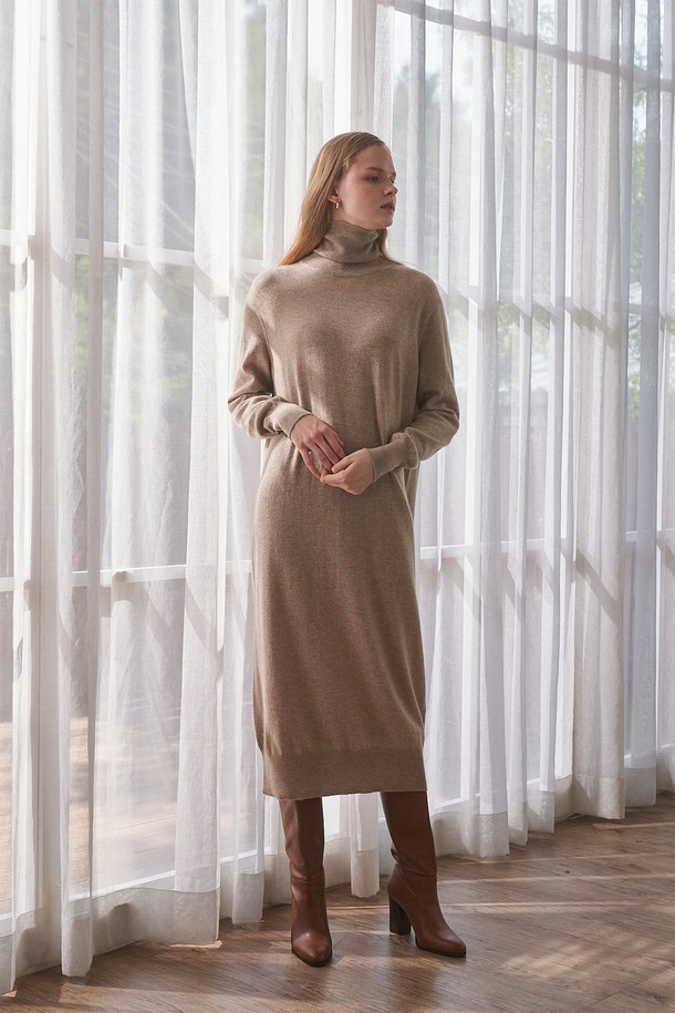 CALLAITE - 긴소매 원피스 - [21FW] CASHMERE 100% HIGH NECK DRESS (BEIGE)