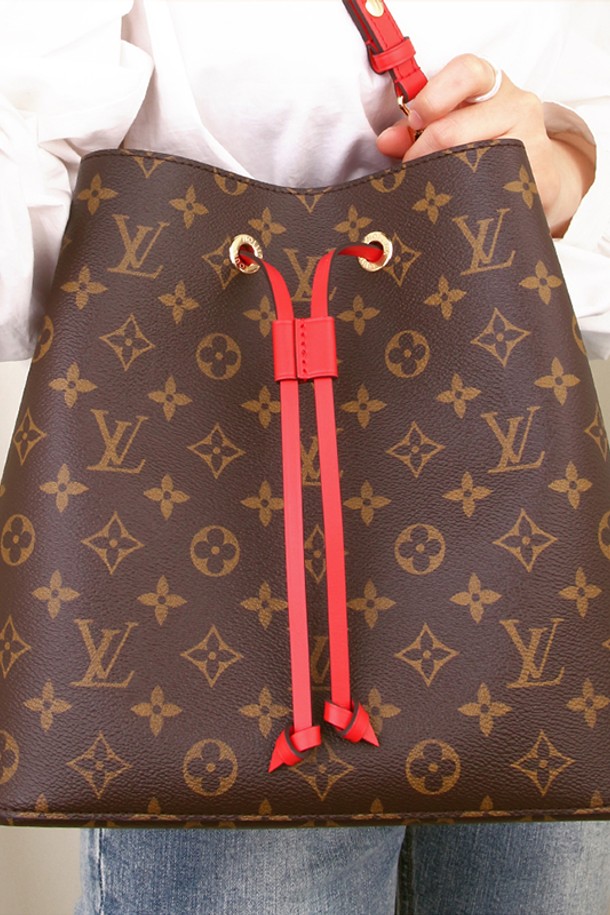 LOUIS VUITTON - 숄더백 - 루이비통 네오노에 MM 모노그램 코클리코 M44021