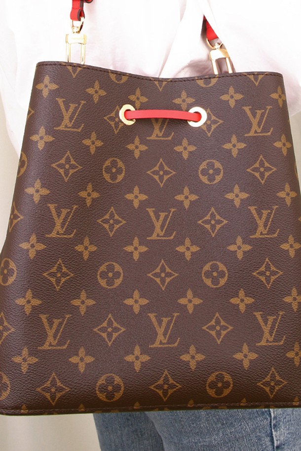 LOUIS VUITTON - 숄더백 - 루이비통 네오노에 MM 모노그램 코클리코 M44021