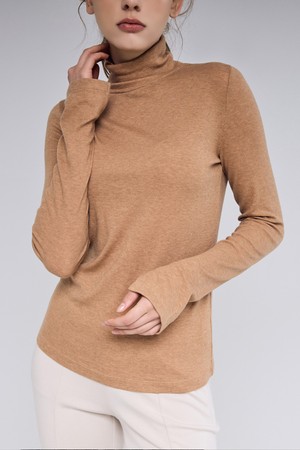 ESSENTIAL HIGH-NECK TOP(CAMEL)