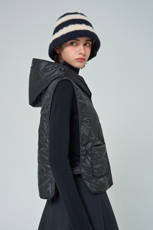 QUILTING HOOD PADDING VEST(BLACK)