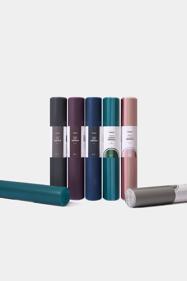 가네샤 요가 프랍스(Ganesha Yoga Props)의 솔리드 EVA 폼롤러 90cm입니다. 요가 및 피트니스 운동 시 근육 이완과 마사지에 효과적입니다. 블랙, 퍼플, 네이비, 그린, 핑크, 그레이 등 다양한 컬러로 출시되어 취향에 맞게 선택할 수 있습니다. 견고한 솔리드 타입으로 제작되어 내구성이 뛰어나며, 휴대가 용이하여 언제 어디서든 사용할 수 있습니다. 탄탄한 EVA 소재로 제작되어 뭉친 근육을 시원하게 풀어주세요.
