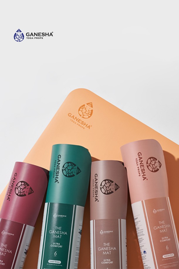 가네샤 요가프랍스 가네샤 요가매트 울트라컴포트 6MM는 요가와 필라테스를 위한 최적의 선택입니다. 블랙, 블루, 그린, 퍼플, 핑크, 브라운 등 다양한 색상 옵션으로 제공되어 취향에 맞게 선택할 수 있습니다. 6mm 두께의 TPE와 고무 소재로 제작되어 뛰어난 쿠션감과 미끄럼 방지 기능을 제공합니다. 양면 사용이 가능하며, 경량 설계로 휴대 및 이동이 용이합니다. 울트라컴포트 디자인으로 편안한 요가 및 필라테스 수련을 경험해 보세요.
