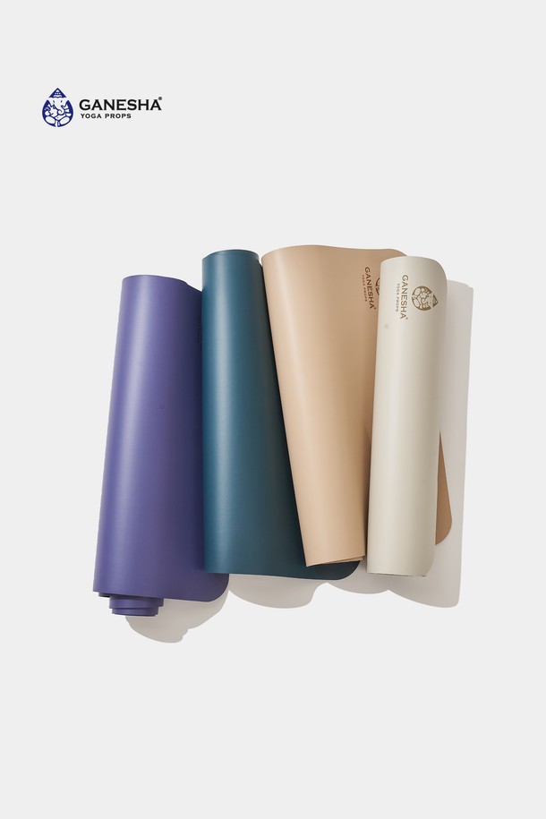 가네샤 요가프랍스(Ganesha Yoga Props) 가네샤 요가매트 오리진 5MM는 요가, 필라테스, 피트니스를 위한 공용 요가매트입니다. TPE와 고무 소재로 제작되어 5mm 두께로 충격 흡수와 미끄럼 방지 기능을 제공합니다. 블랙, 퍼플, 그린, 핑크, 오렌지, 브라운 등 다양한 컬러 옵션으로 만나보실 수 있으며, 양면 사용이 가능한 친환경 요가매트입니다. 무지 디자인으로 어떤 스타일에도 잘 어울립니다.
