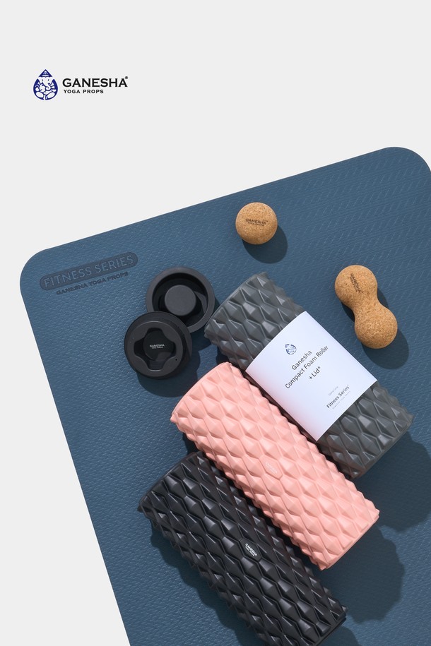 가네샤 요가 프랍스(Ganesha Yoga Props)의 폼롤러 콤팩트 + 리드 33CM입니다. 요가 및 피트니스 운동 시 근육 이완과 마사지를 돕는 제품입니다. 콤팩트한 사이즈로 휴대 및 보관이 용이하며, 그레이와 핑크 두 가지 색상으로 제공됩니다. 폴리우레탄 소재로 제작되어 내구성이 뛰어나며, 리드가 포함되어 있어 다양한 부위의 마사지에 활용할 수 있습니다. 33CM 길이로 제작되어 콤팩트한 사이즈를 선호하는 분들께 적합합니다.
