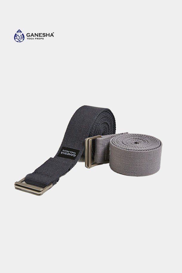 가네샤 요가 프랍스 더 가네샤 8피트 요가 스트랩은 요가 수련을 위한 필수 아이템입니다. 8피트 길이의 넉넉한 사이즈로 다양한 요가 자세를 안전하고 효과적으로 지원합니다. 내구성이 뛰어난 나일론 소재로 제작되어 튼튼하며, 버클로 사이즈를 간편하게 조절할 수 있습니다. 베이지, 퍼플, 네이비, 블랙, 그레이 등 다양한 색상으로 제공되어 취향에 맞게 선택할 수 있습니다. 요가 수련의 깊이를 더하고 싶다면 이 요가 스트랩을 사용해 보세요.
