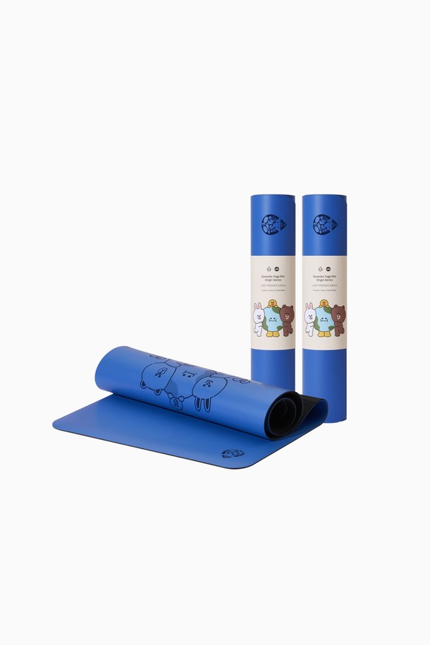 가네샤요가프랍스(Ganesha Yoga Props)의 라인프렌즈(Line Friends) 에디션 프렌즈 5mm 요가매트입니다. 요가 및 피트니스 운동에 적합하며, 5mm 두께로 제작되어 푹신한 쿠션감을 제공합니다. 미끄럼 방지 기능으로 안전하게 운동할 수 있으며, 라인프렌즈 캐릭터 디자인이 적용되어 시각적인 즐거움을 더합니다. 친환경 소재인 TPE(Thermoplastic Elastomers)로 제작되어 안심하고 사용할 수 있는 블루 컬러의 요가매트입니다.
