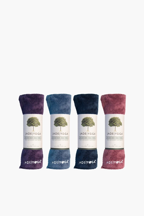 [제이드요가] 제이드 요가핸드타월은 요가 및 피트니스 활동에 적합한 극세사 소재의 요가 타월입니다. 부드러운 촉감과 얇은 두께로 제작되어 휴대성이 뛰어나며, 흡습 및 속건 기능으로 쾌적한 사용감을 제공합니다. 퍼플, 블루, 네이비, 와인 등 다양한 색상으로 제공되어 취향에 맞게 선택할 수 있습니다. 무지 디자인으로 어떤 요가복과도 잘 어울립니다. 요가 수련 시 땀 흡수를 돕고 미끄럼 방지 효과를 더하여 안전하고 편안한 운동을 지원합니다.
