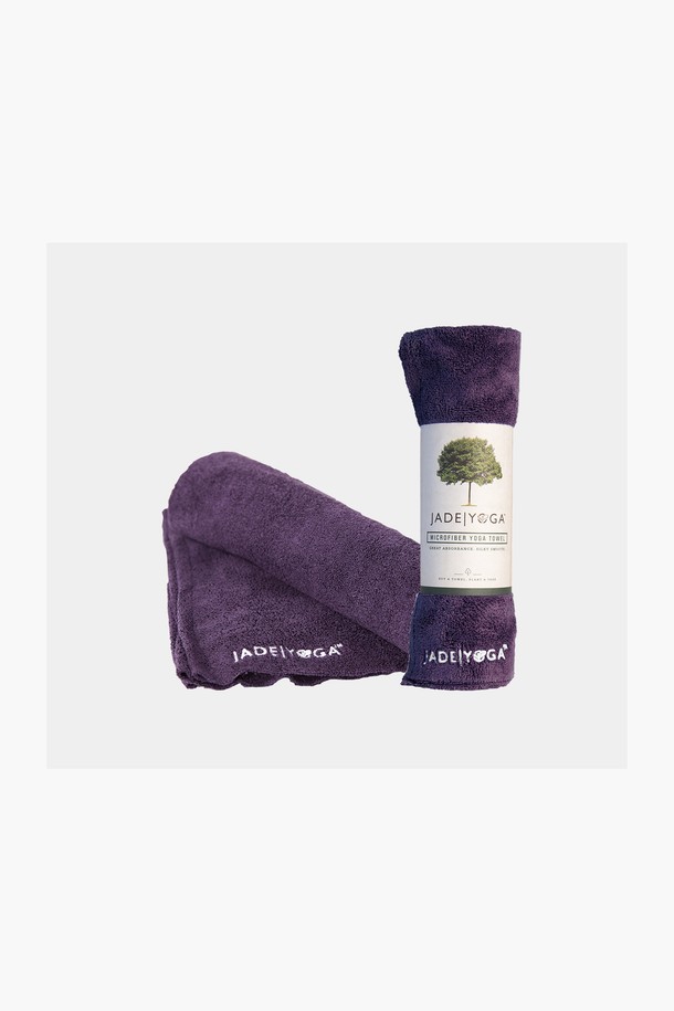 [제이드요가] 제이드 요가매트타월은 요가와 필라테스 시, 요가매트 위에 깔아 사용하는 타월입니다. 부드러운 극세사 소재로 제작되어 흡습 및 속건 기능이 뛰어나 쾌적한 운동 환경을 제공합니다. 얇은 두께로 휴대성이 용이하며, 미끄럼 방지 기능이 더해져 격렬한 동작에도 안정감을 줍니다. 퍼플, 블루, 네이비, 와인 등 다양한 색상 옵션으로 만나보세요. 무지 디자인으로 어떤 요가매트와도 잘 어울립니다.
